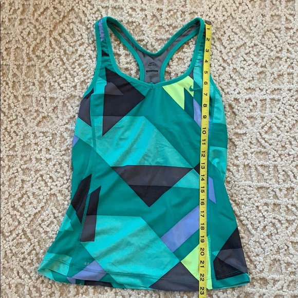 Nike drifit tank - Picture 3 of 5